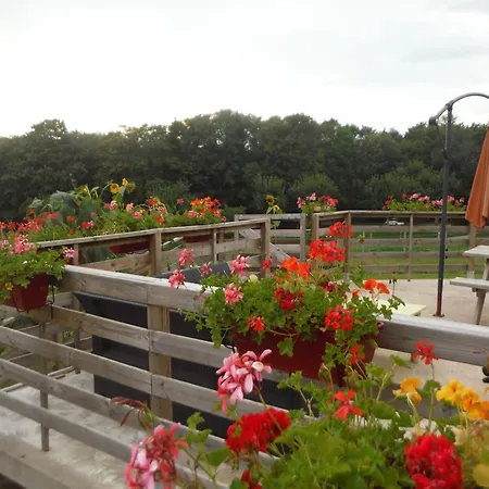 Le Clos Du Bannet Casa de Férias *